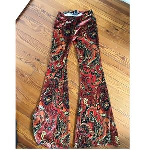 Novella Royals Flares